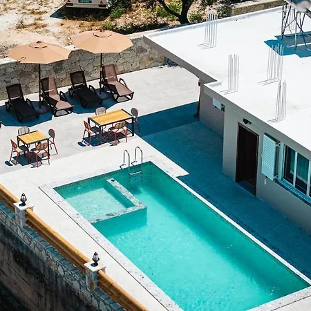 London Villa *