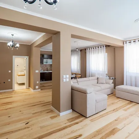 Villa London